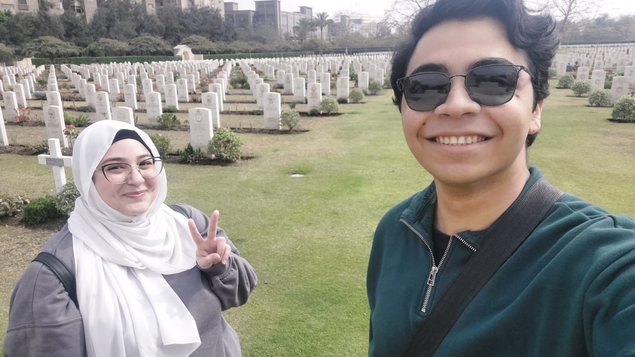 Touqa and Mohamed meeting for the first time